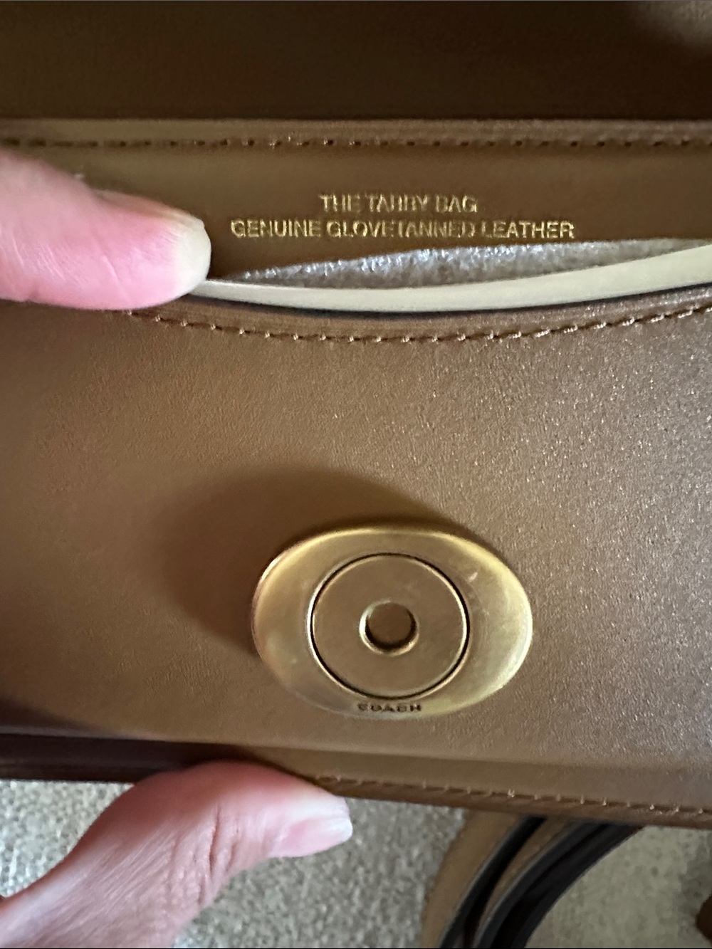 COACH Tabby 20 Honey Brown Leather Shoulder Bag with Gold 'C' Accent - Picture 4 of 6